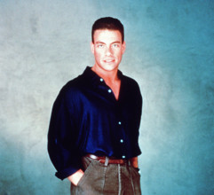 Geballte Ladung Geballte Ladung, 1991 aka Double Impact Regie: Sheldon Lettich Schauspieler: JEAN CLAUDE VAN DAMME, Cop