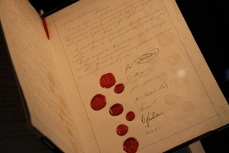 Die erste Genfer Konvention ausgestellt im Genfer Rotkreuz und Rothalbmond Museum begründete vor