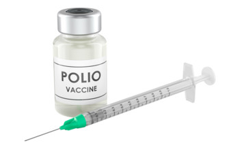 Poliomyelitis-Immunisierung, Konzept. Polio-Impfstoff IPV Fläschchen und Spritze. 3D-Rendering