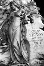 Grab von Johann Strauß AUT auf dem Zentralfriedhof