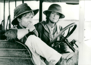 Robert Redford und Meryl Streep in Jenseits von Afrika Robert Redford als Denys Finch Hatton und Meryl Streep als Tania