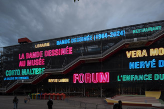 Paris, Centre Pompidou, Werbefassade // Paris, Centre Pompidou *** Paris, Centre Pompidou, Advertising facade Paris, Cen