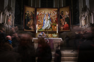 Der umstrittene Cranach-Triegel-Altar ist wieder im Naumburger Dom zu sehen (Foto vom 02.12.2023). Die Rueckkehr des Kun