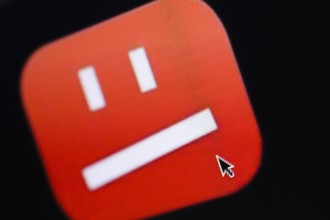 Symbolfoto zum Thema Uploadfilter Ein icon von youtube fuer geblockte Inhalte ist auf einem Bildsc