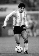 Diego Armando Maradona (Argentinien)  DEUTSCHSPRACHIGE SPORTZEITSCHRIFTEN UND -ZEITUNGEN NUR NACH RÜCKSPRACHE