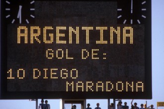 Bildnummer: 01569697  Datum: 04.01.1981  Copyright: imago/Sven Simon
Argentina gol de 10 Diego