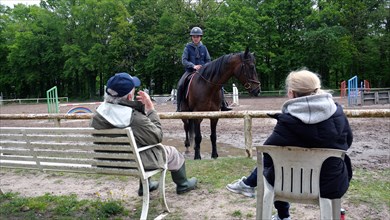 Equitation, France