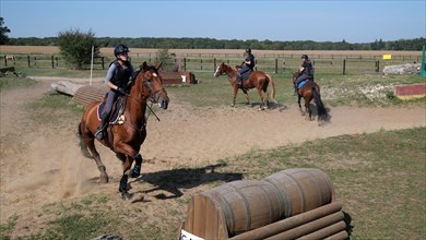 Equitation, France