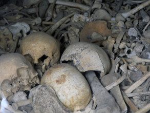 FRANCE-PREMIERE GUERRE MONDIALE-NECROPOLE