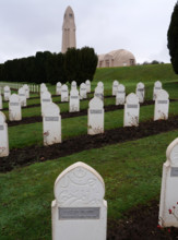 FRANCE-PREMIERE GUERRE MONDIALE-NECROPOLE