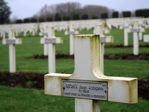 FRANCE-PREMIERE GUERRE MONDIALE-NECROPOLE