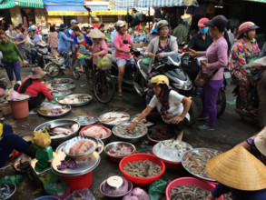 VIETNAM-CHOLON-COMMERCE