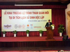 FRANCE-VIETNAM-DIPLOMATIE