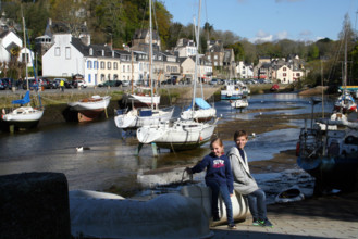 ILLUSTRATION SUR L'ENFANCE