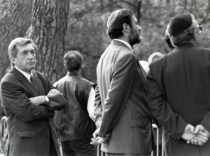 Personnalités politiques venues à Carpentras en 1990 suite à la profanation du cimetière juif de la ville