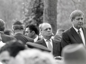 Personnalités politiques venues à Carpentras en 1990 suite à la profanation du cimetière juif de la ville