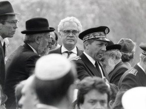 Personnalités politiques venues à Carpentras en 1990 suite à la profanation du cimetière juif de la ville