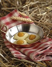Eggs for dinner: sweet baked eggs
