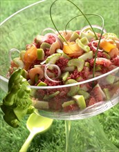 Repas en rose et vert : salade croquante et semoule rose