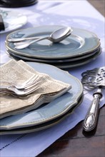 Yachting menu: place settings and napkins