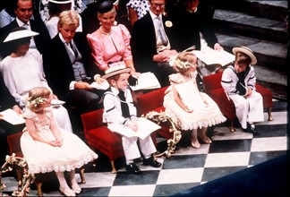 Les enfants de la cour du Royaume-Uni assistant au mariage du prince Andrew et de Sarah Ferguson
