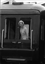 La reine Elisabeth II arrivant à Caernarfon