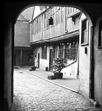 The Palace Courtyard à Priory Row Coventry vers 1939