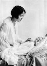 Elizabeth Bowes-Lyon et sa fille la princesse Elisabeth
