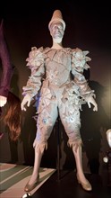Exposition des costumes de David Bowie au V&A museum de London
