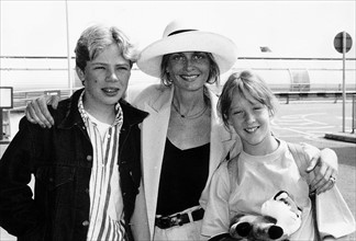 Twiggy actress with her daughter Carly and step son Ace Lawson