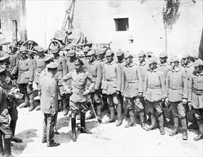 Le Kronprinz Guillaume de Prusse et ses troupes en 1916