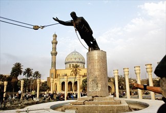 BAGHDAD  IRAQ WAR 2003 Statues Saddam Hussein