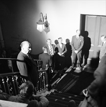 Alfred Hitchcock sur le tournage de "L'homme qui en savait trop"