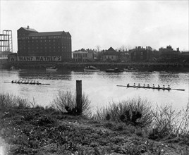 Cambridge win Varsity Boat Race, 1949