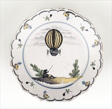 Plate with balloon design