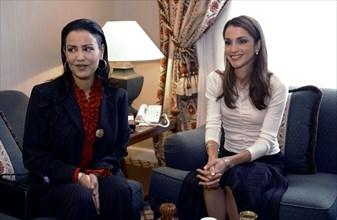 La princesse Lalla Meryem et la reine Rania, novembre 2002