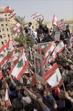 Vast crowd in Beirut backs a role for Syria