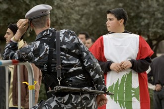 Vast crowd in Beirut backs a role for Syria