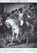Napoléon 1er, à Tilsit, décore un soldat de l'armée russe.
9 juillet 1807