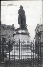 Statues du maréchal Jourdan à Limoges.