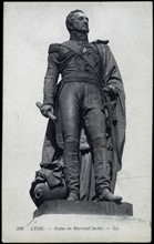 Statue du maréchal Suchet à Lyon.