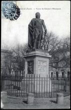 Statue du général d'Hautpoul dans le Tarn.