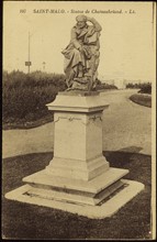 Statue of François René de Chateaubriand in Saint-Malo.