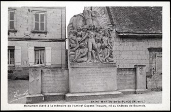 Saint-Martin-de-la-Place (Maine-et-Loire): Monument erected in memory of Admiral Dupetit-Thouars.
