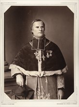 L'abbé Laine, Vicaire général de la Grande Aumônerie, aumônier en chef de l'armée.