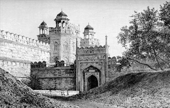Porte principale du palais des Padichahs, à Delhi