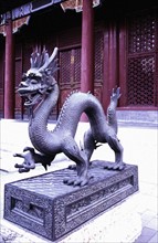 Dragon de bronze au Palais d'Eté de Pékin