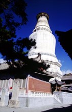 Wutai shan, l'un des plus anciens sites bouddhistes de Chine; temple de Tayuan, Pagode Blanche