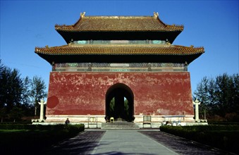 Tombeaux des Ming, les 13 mausolées Ming, les tombeaux de la dynastie Ming, Tour de la Tablette