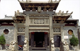 Demeure de la famille Wang, portique du temple ancestral, grande cour